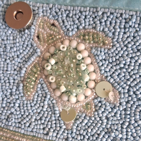 Viral Beaded Sea Turtle Design Shoulder bag. NWT. Absolutely gorgeous!! - Picture 7 of 13